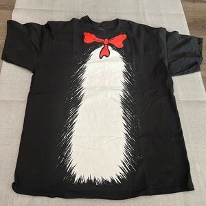[XL]Dr. Seuss Black Graphic T-Shirt with White Beard and Red Bow